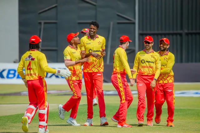 Muzarabani Returns as Zimbabwe Choose to Bowl Against Oman