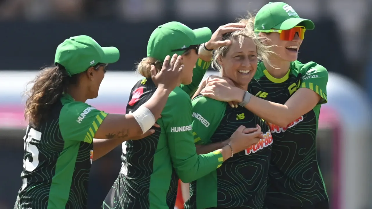 Sophie Devine Stars with Bat and Ball as Southern Brave Defeat Birmingham Phoenix