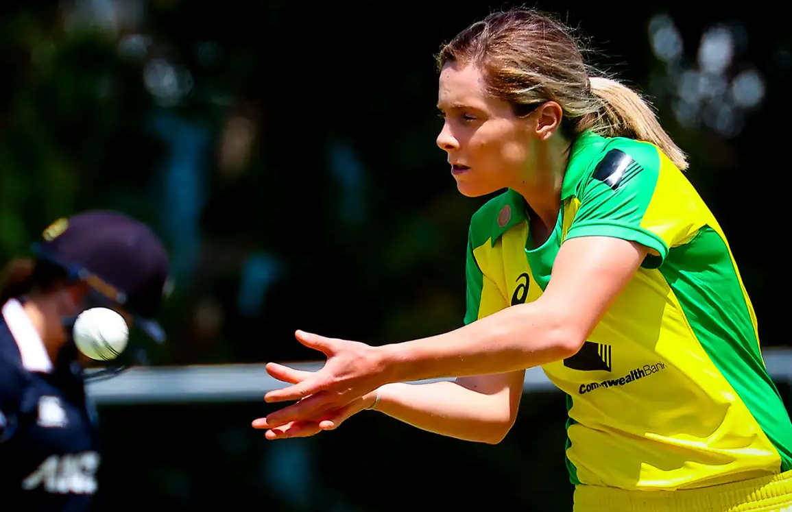 Australia Back Molineux Fitness, Hand World Cup Call-Up to Teenager Lucy Hamilton