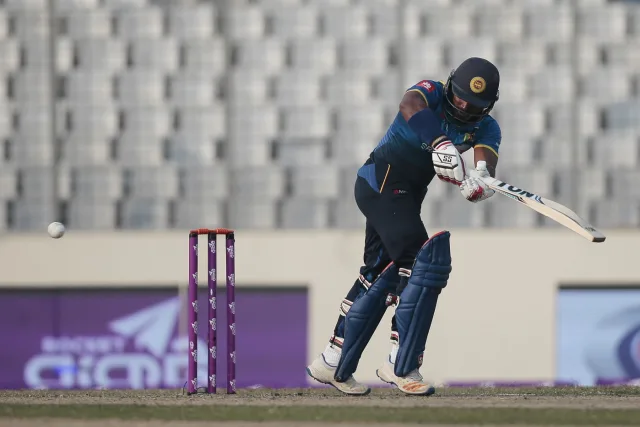 Australia Ring Changes but Retain Steven Smith for Crucial Sri Lanka Clash