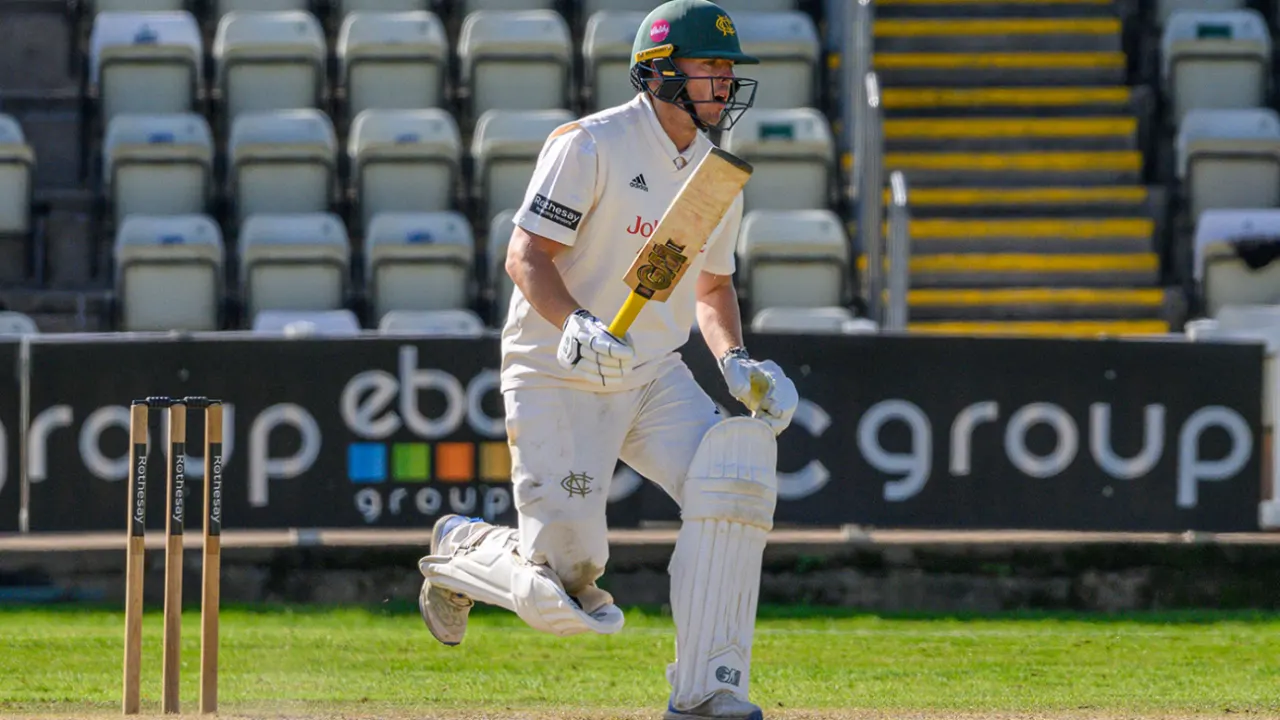 Nottinghamshire Clinch Crucial Three-Wicket Win to Stay in Title Hunt