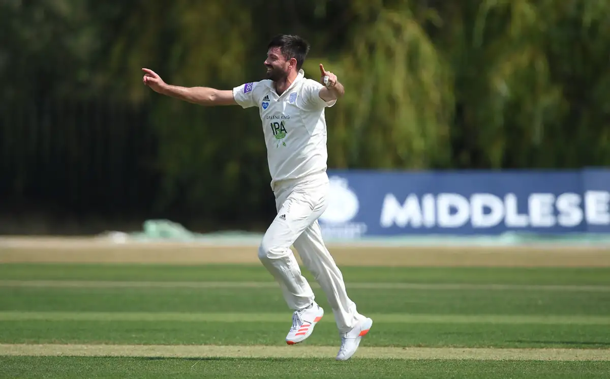 Green and Holland Wreck Surrey as Leicestershire Cruise to Six-Wicket Win