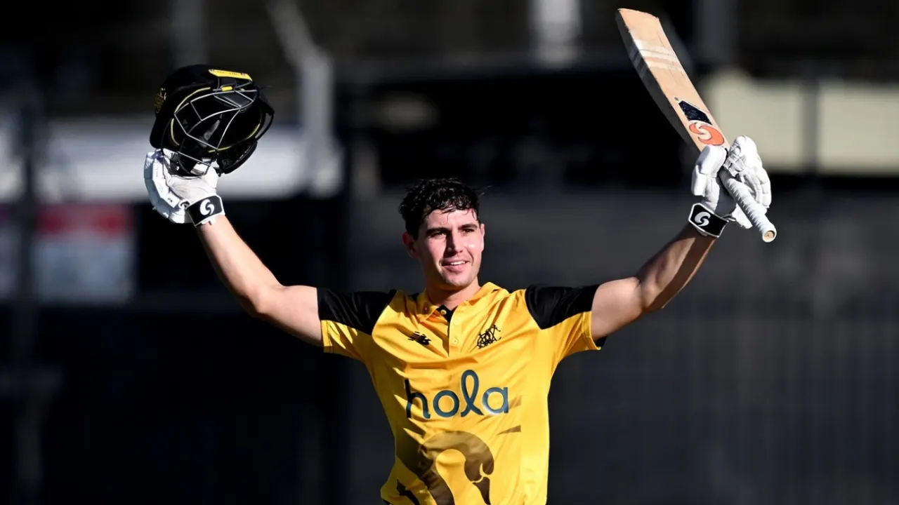 Curtis the matchwinner after Kellaway's century stands alone