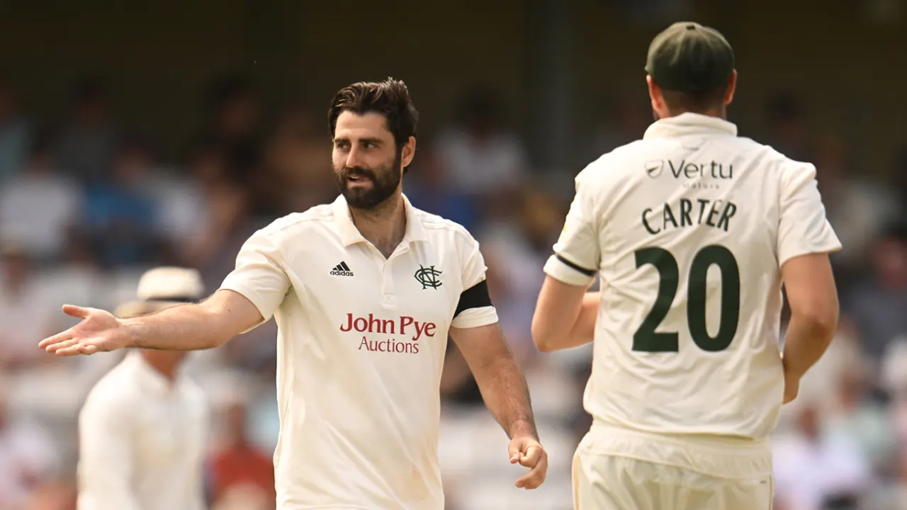 Hutton, Abbas Fire as Nottinghamshire Close in on County Championship Glory