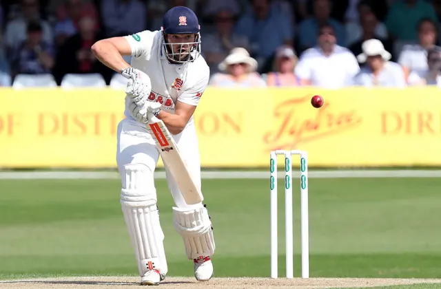 Nick Browne Appointed Essex Women’s Batting Coach in Major Coaching Restructure