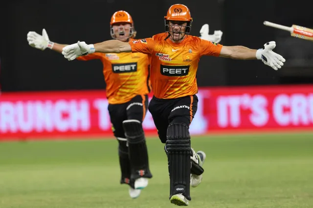 Connolly shines as Scorchers beat Sixers in rain-hit BBL opener