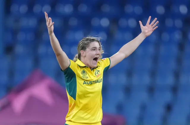 Sutherland Wins Back-to-Back Belinda Clark Awards