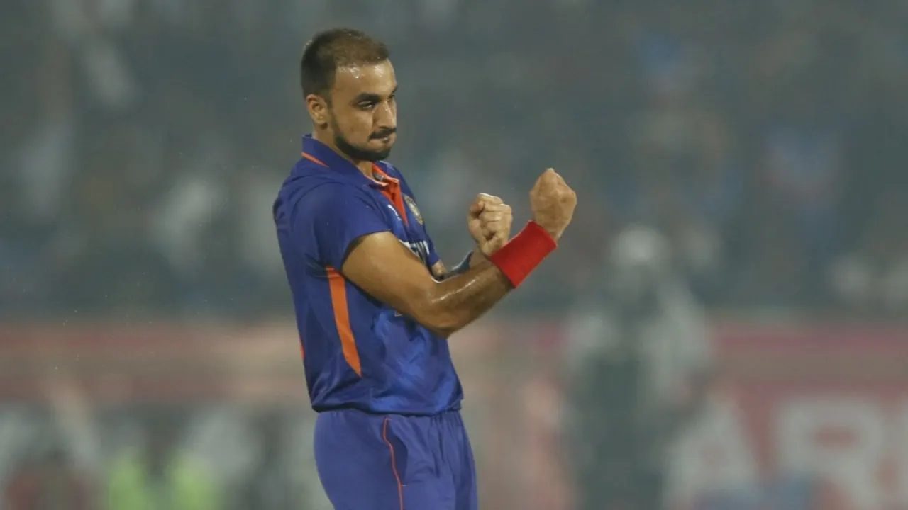 Harshal Patel Returns to Gujarat Ahead of 2025-26 Domestic Season