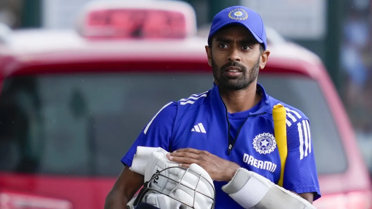 Abhimanyu 'Knows What to Do if Opportunities Don’t Come', Says Kanitkar