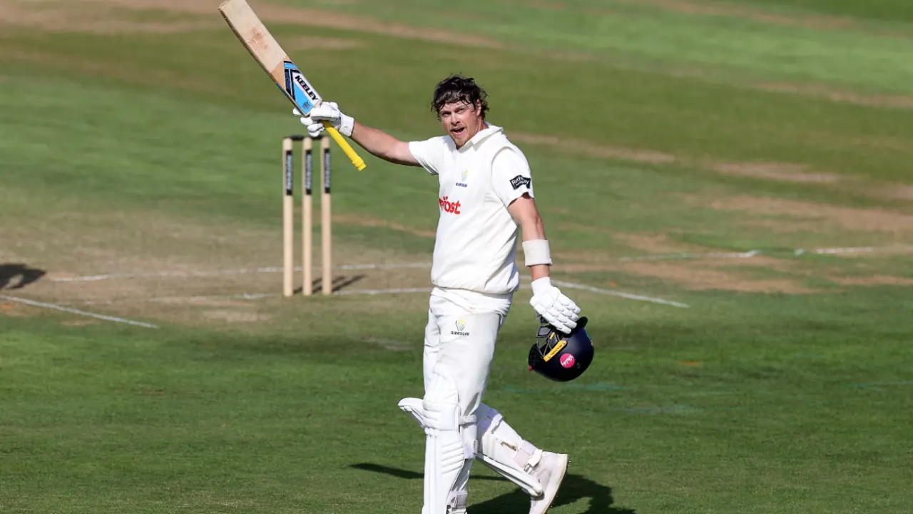 Wells Century Keeps Lancashire in the Hunt as Glamorgan Push for Victory