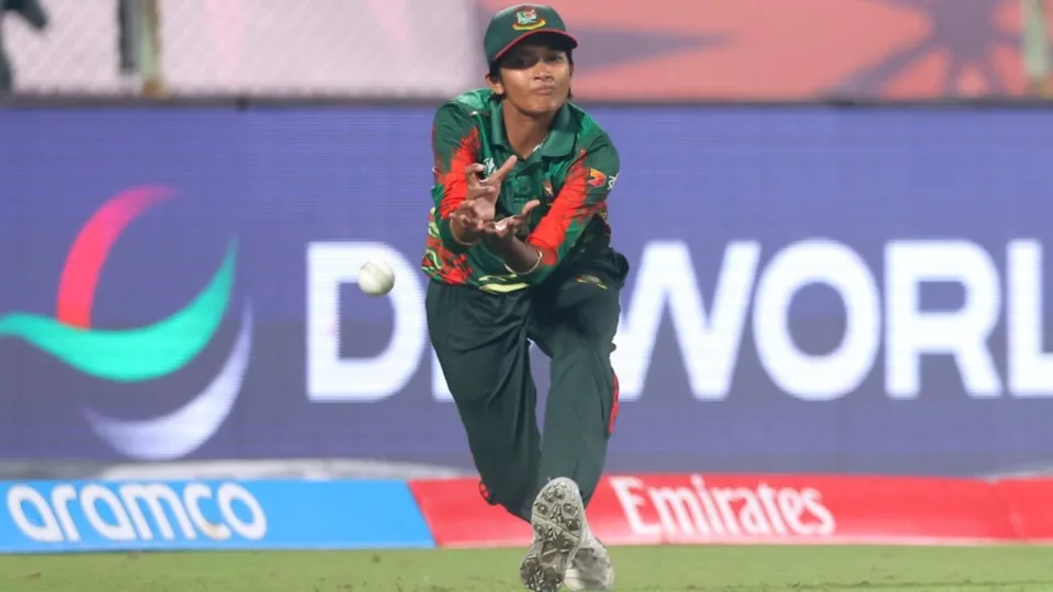 Fielding Lapses and Dew Cost Bangladesh in Nail-Biting Loss to South Africa
