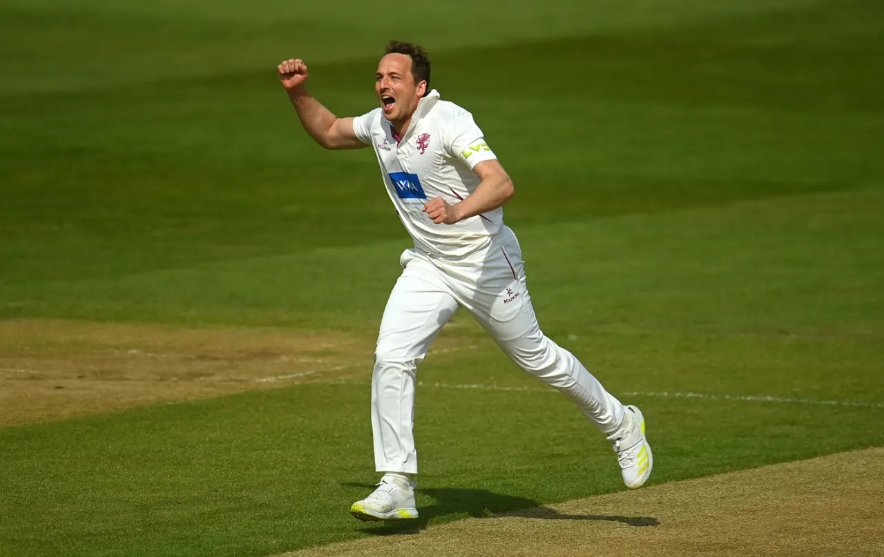 Leicestershire Sign Josh Davey and Jonny Tattersall on Three-Year Deals