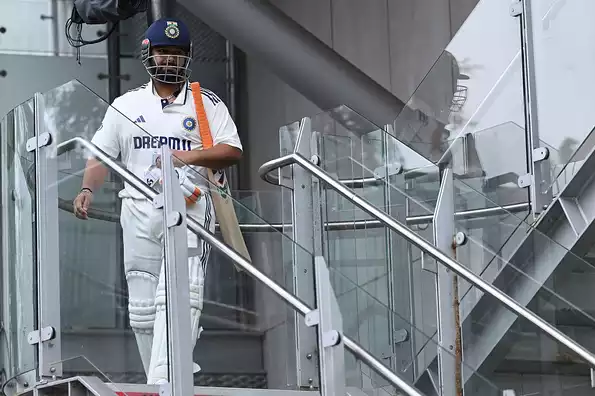 Rishabh Pant Returns to India, Begins Rehabilitation After Foot Injury