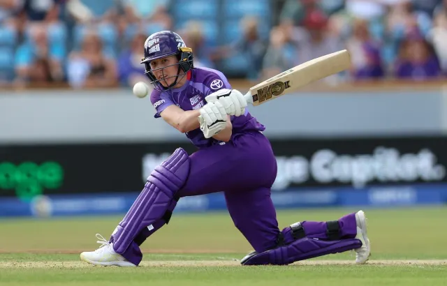 Wareham’s All-Round Brilliance Lifts Renegades Over Sixers, Keeps Finals Hopes Alive