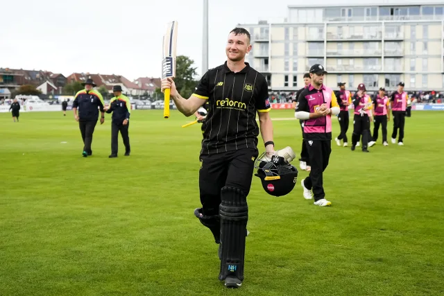 Bracey's Record-Breaking 186 Secures Knockout Spot for Unbeaten Gloucestershire