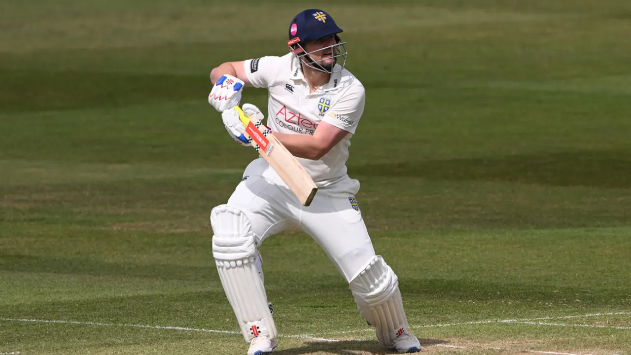 Worrall's Late Burst Lifts Surrey as Lees Century Anchors Durham Resistance