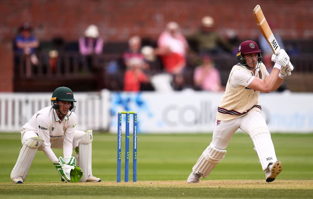 Somerset Earn Three Bowling Bonus Points in Rain-Hit Draw Against Yorkshire