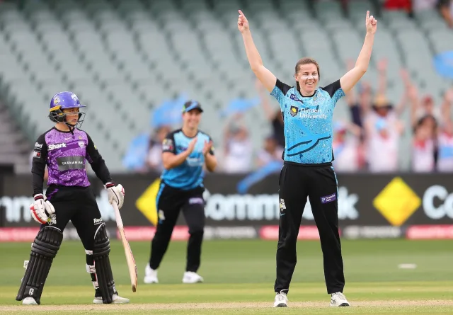 McGrath Stars as Strikers Defeat Heat, Leaving Brisbane on Brink of Winless WBBL Season
