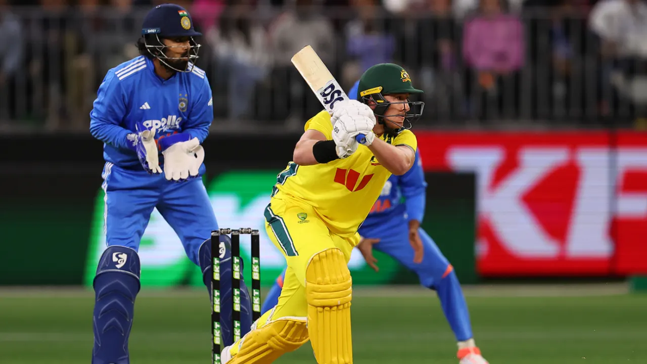 Renshaw Blocks Out Ashes Buzz: "I Hide from the Noise"