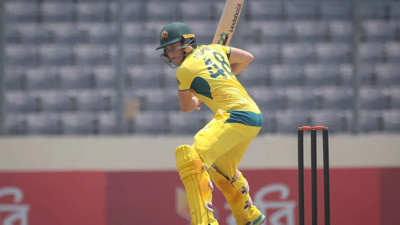 Grace Harris Ruled Out of ODI World Cup with Calf Strain, Heather Graham Named Replacement