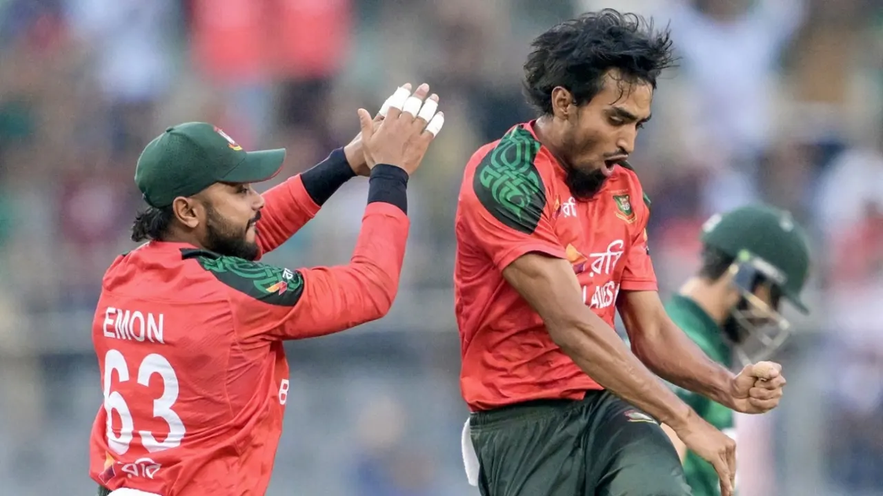 Dominant Bangladesh Thrash Pakistan in Series Opener in Dhaka