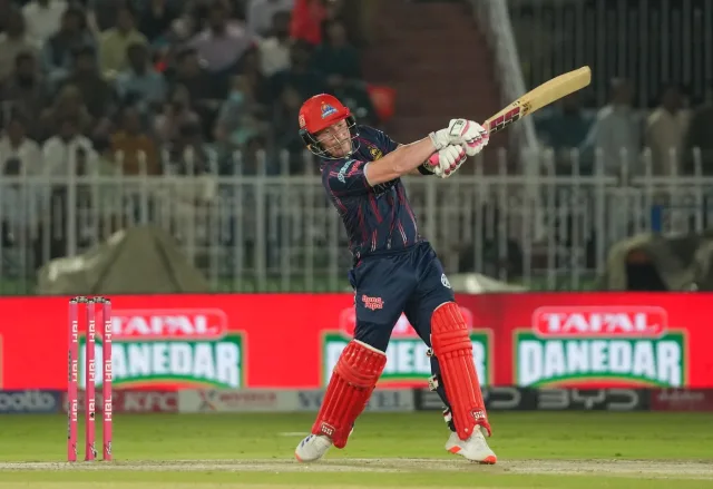 Seifert’s Maiden BBL Century Powers Renegades Past Heat in High-Scoring Opener