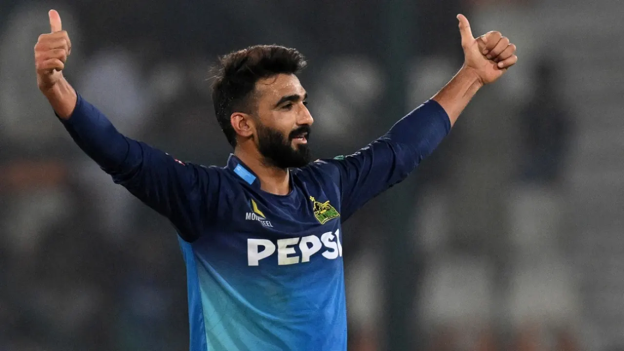 Usama Mir Signs Three-Year T20 Deal with Worcestershire, Set to Qualify as Local Player from 2027