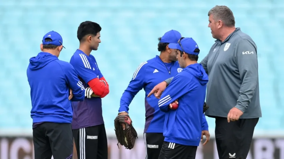 Shubman Gill Backs Gambhir in Oval Pitch Dispute: “Coach Has Every Right to Inspect Wicket”