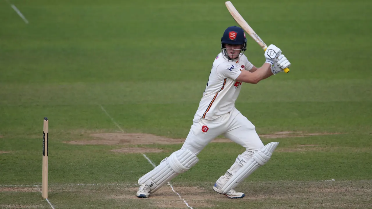 Essex End Season on a High with Comfortable Win Over Somerset