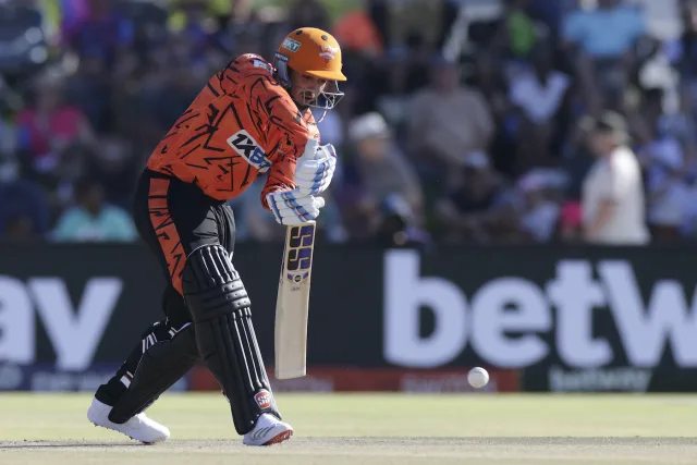 De Kock, Breetzke and Milne Power Sunrisers Eastern Cape to Bonus-Point Win
