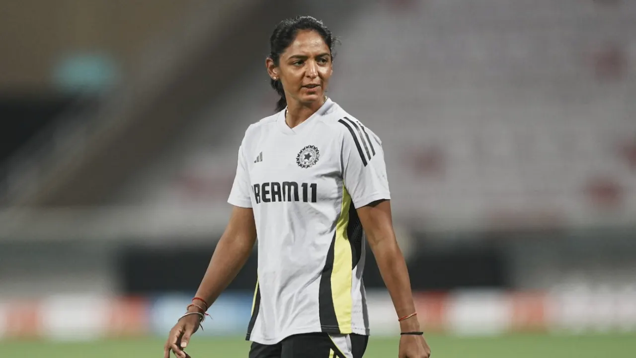 Harmanpreet Kaur to Be Monitored Ahead of Bristol T20I; Mandhana Set for 150th Appearance