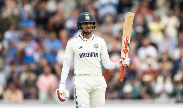 Gill, Rahul Steady India After Woakes' Double Blow; Trail England by 225